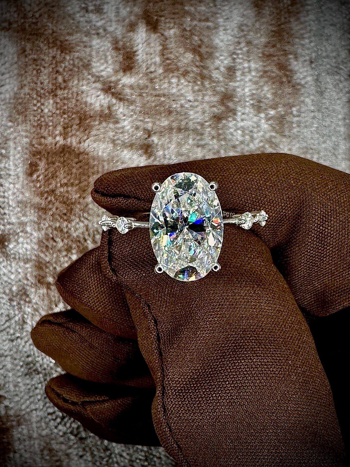 Oval Cut Moissanite Ring – 4.5ct with Side Stones