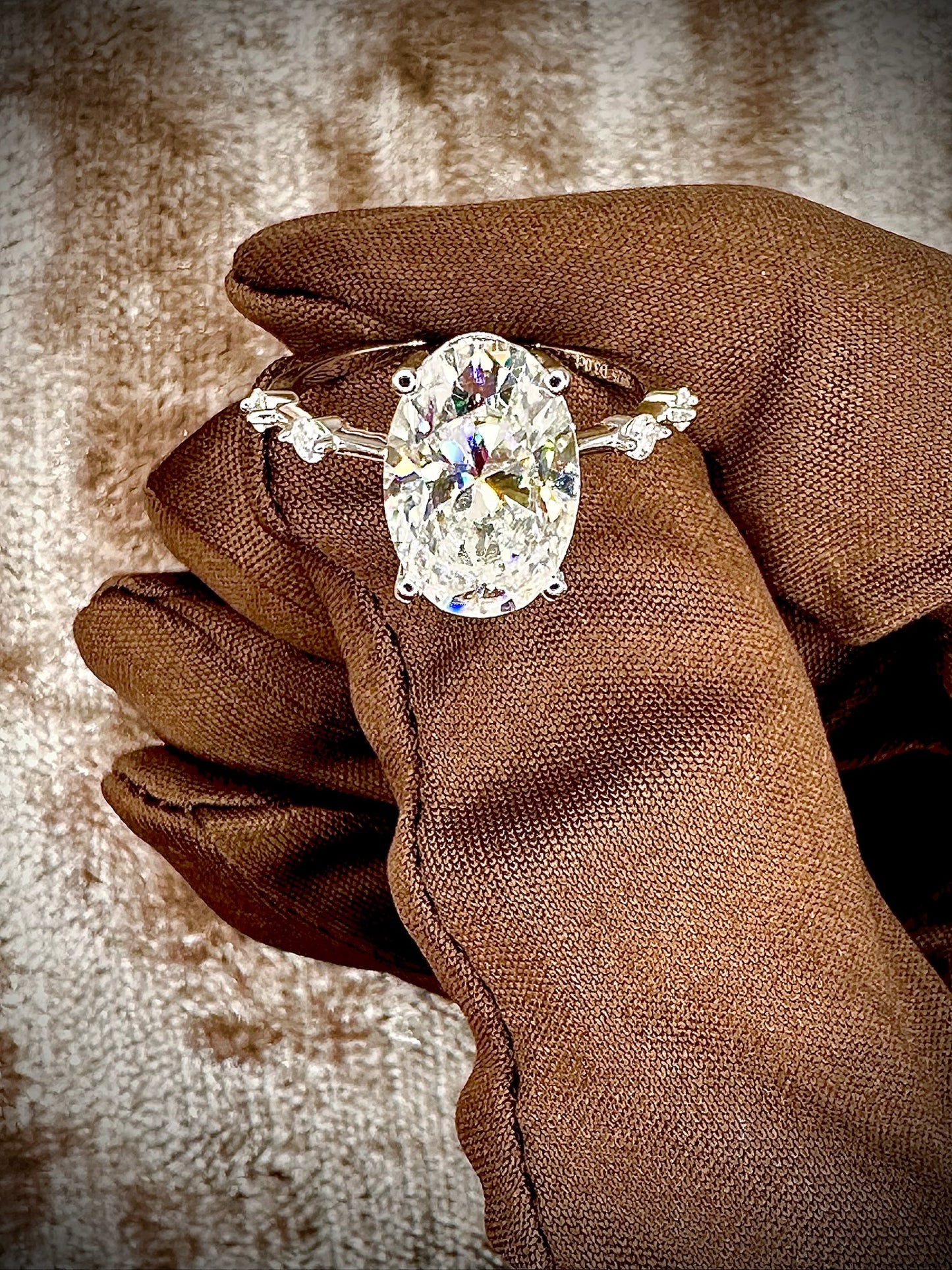 Oval Cut Moissanite Ring – 4.5ct with Side Stones