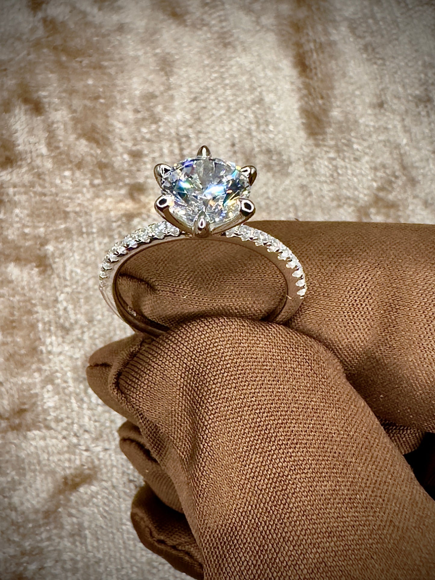Round Cut Cubic Zirconia Ring – 2ct Pave Band