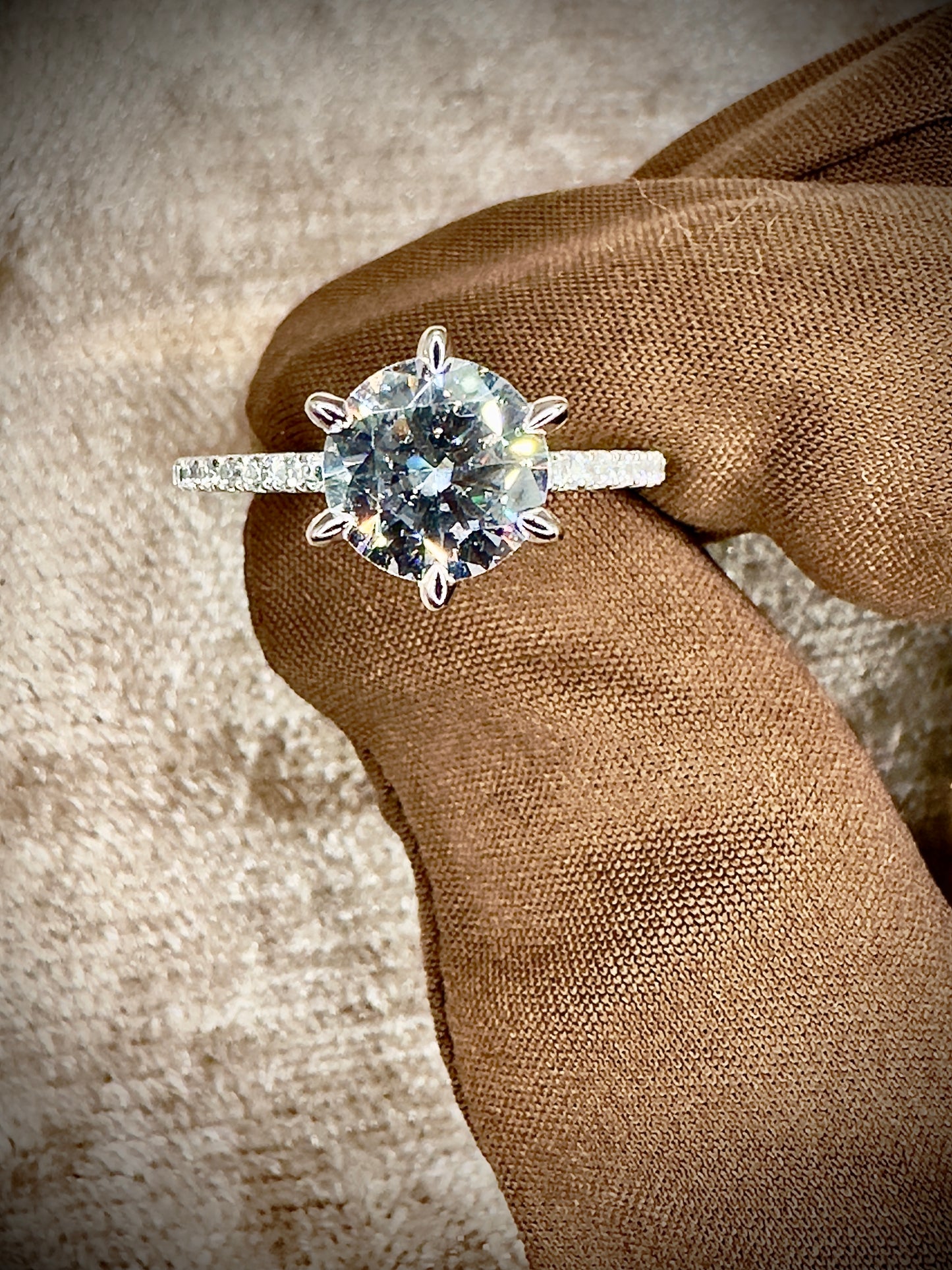 Round Cut Cubic Zirconia Ring – 2ct Pave Band